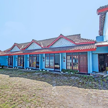 Hotel Capital O 91644 Loka Hause à Salatiga Extérieur photo