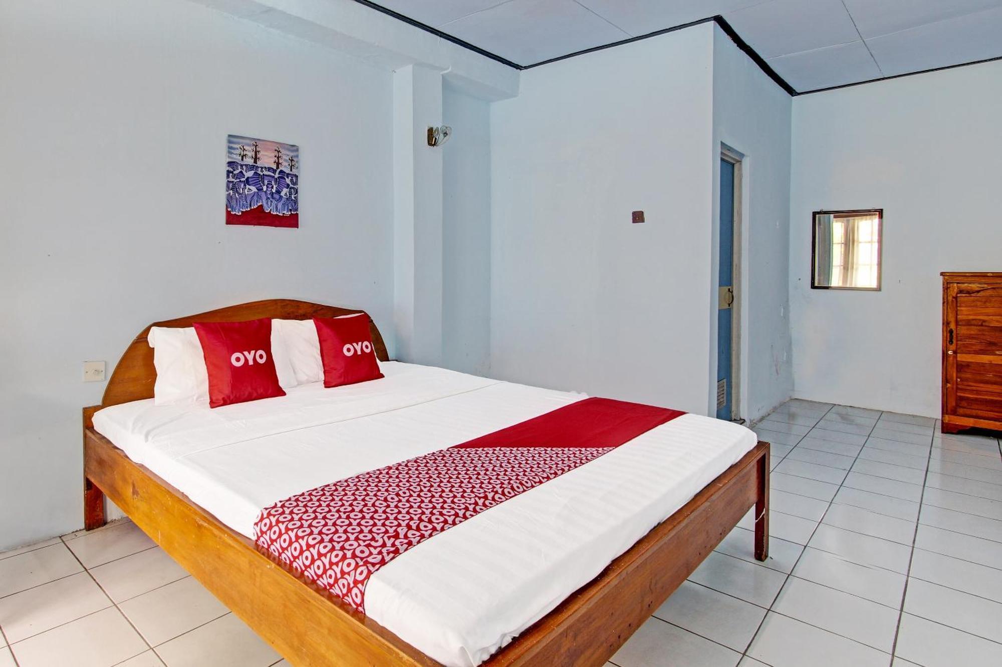Hotel Capital O 91644 Loka Hause à Salatiga Extérieur photo