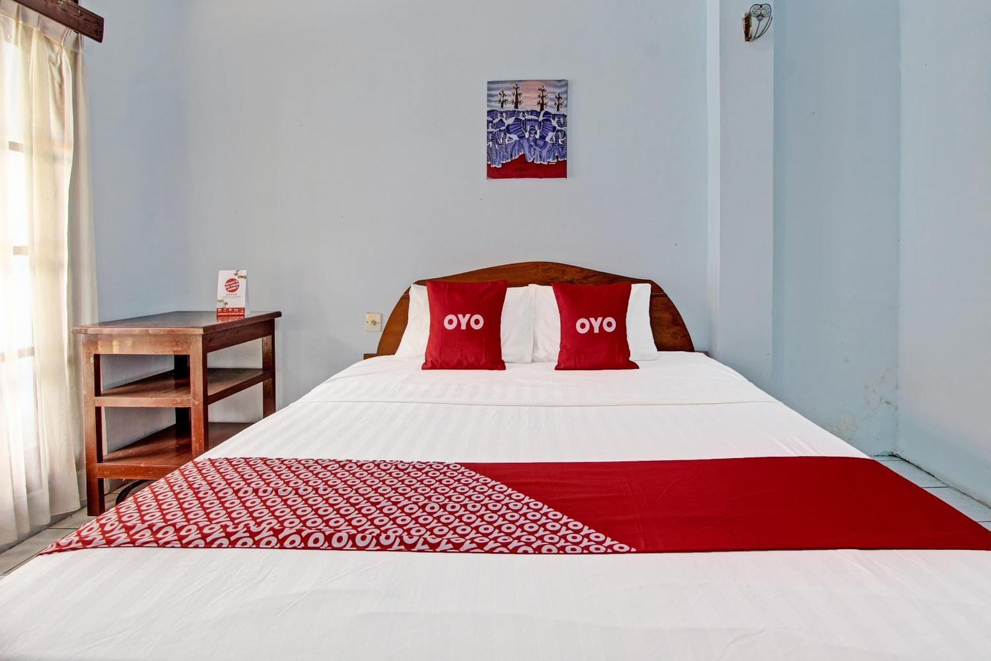 Hotel Capital O 91644 Loka Hause à Salatiga Extérieur photo