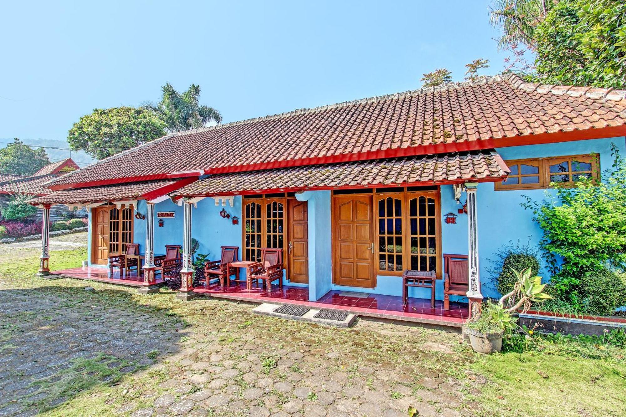 Hotel Capital O 91644 Loka Hause à Salatiga Extérieur photo