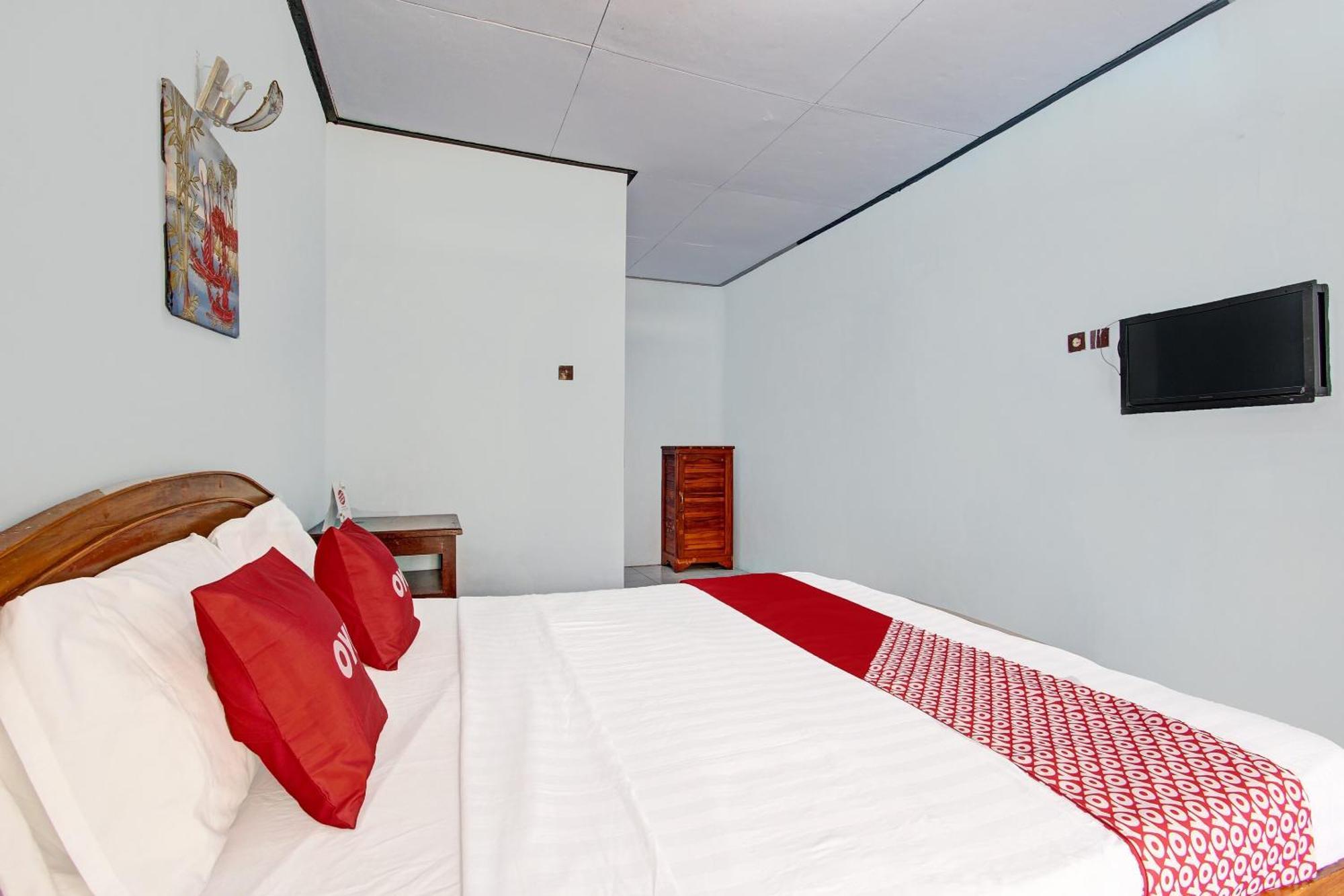 Hotel Capital O 91644 Loka Hause à Salatiga Extérieur photo