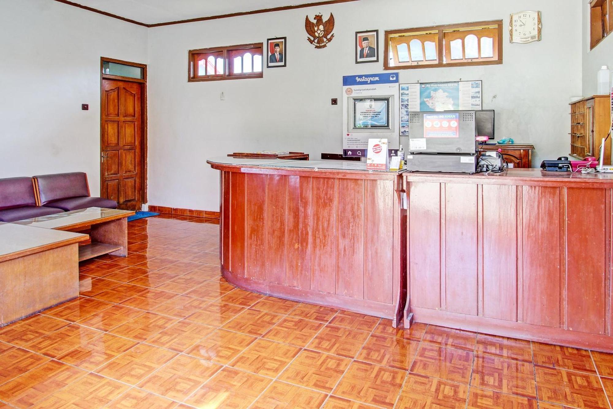 Hotel Capital O 91644 Loka Hause à Salatiga Extérieur photo