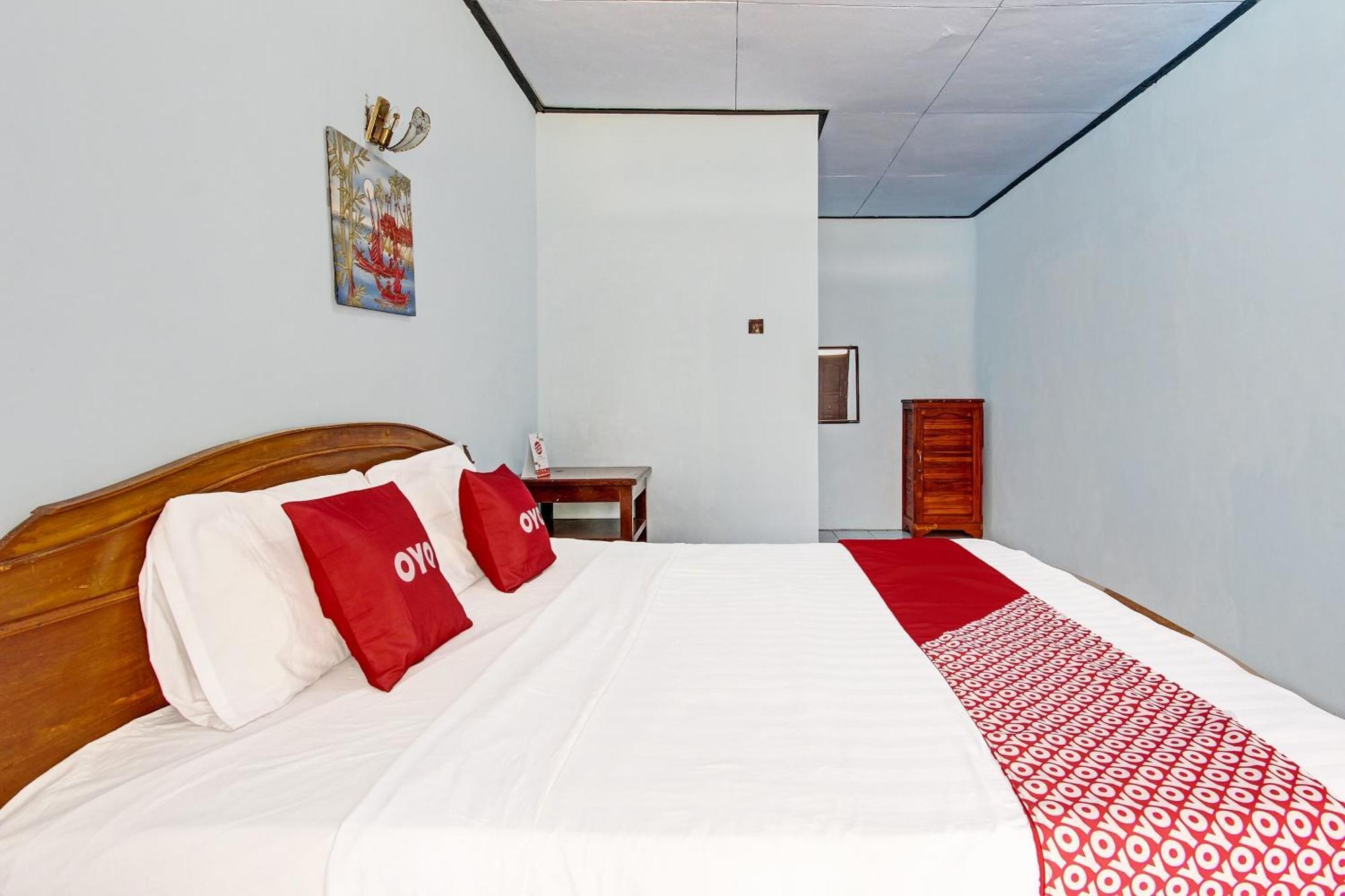 Hotel Capital O 91644 Loka Hause à Salatiga Extérieur photo