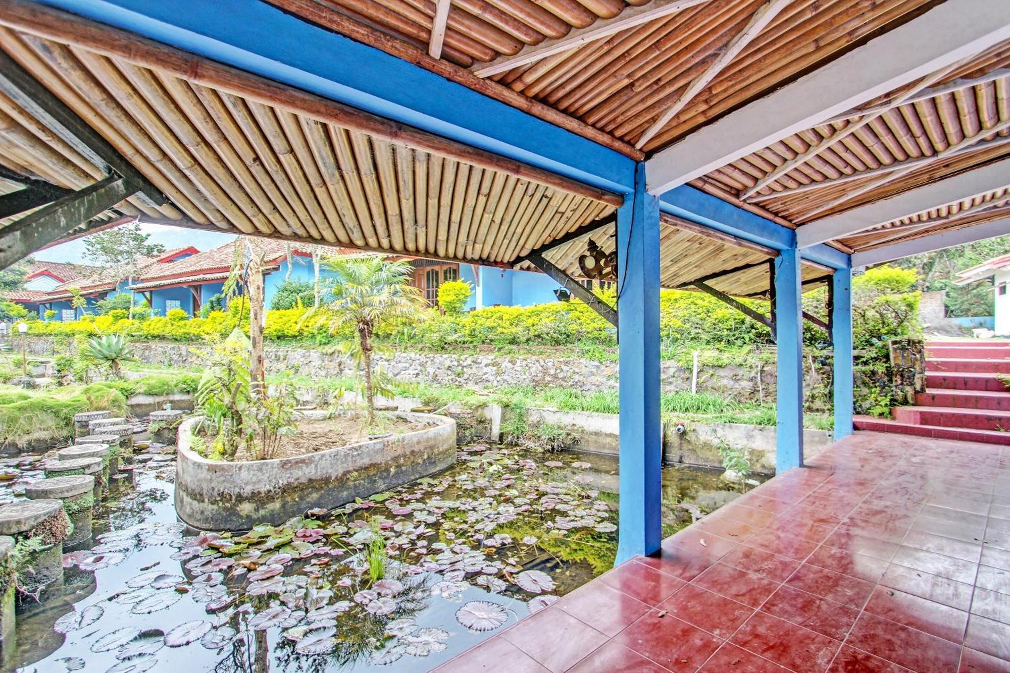 Hotel Capital O 91644 Loka Hause à Salatiga Extérieur photo