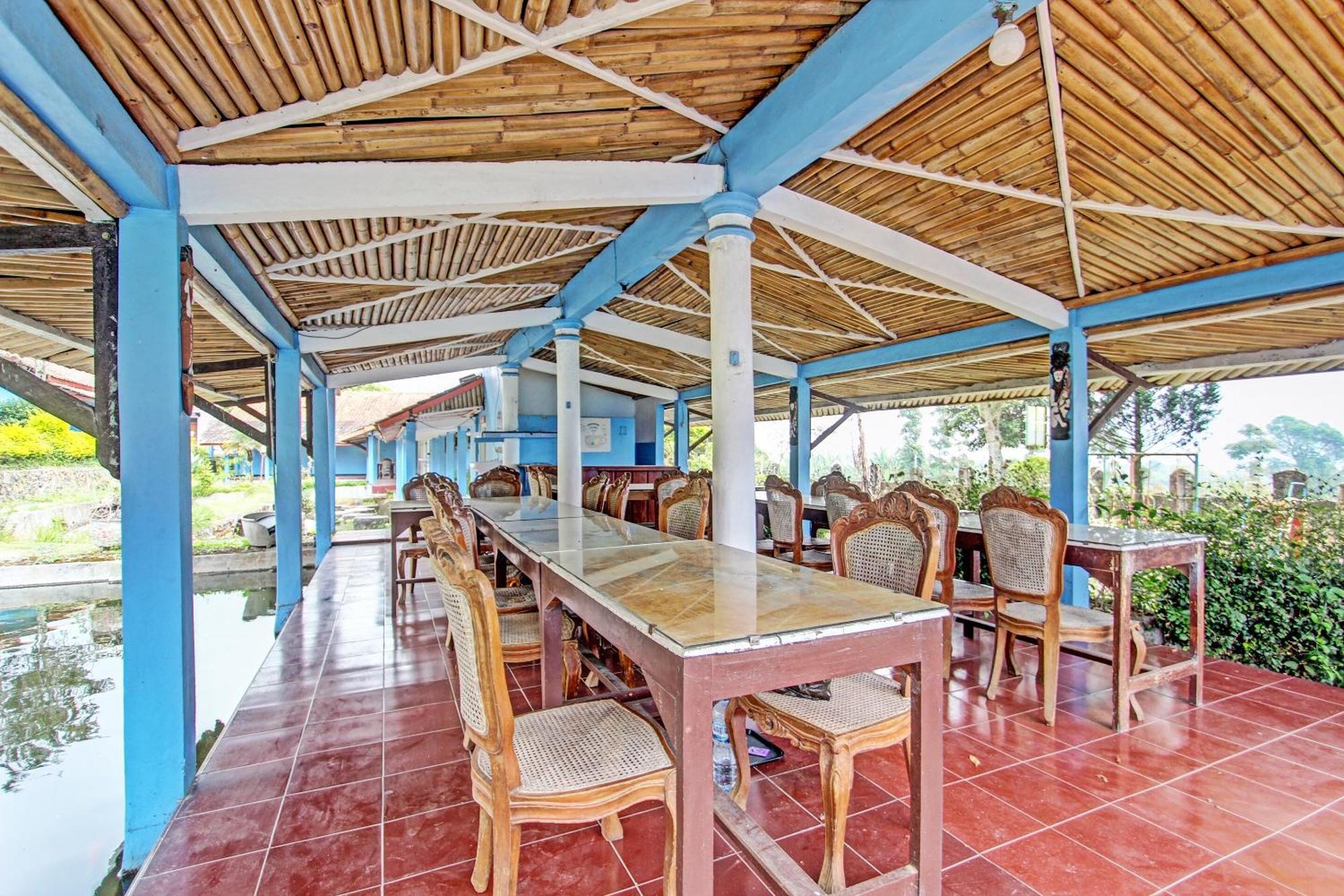 Hotel Capital O 91644 Loka Hause à Salatiga Extérieur photo